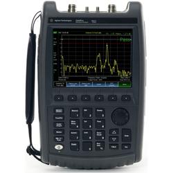 18 GHz FieldFox Microwave Analyzer