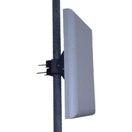 3.2 - 4.1 GHz 2 x DualSlant Base Station Ant 17dbi